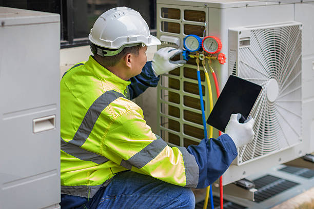 Professional Hvac technician working in Voss, TX